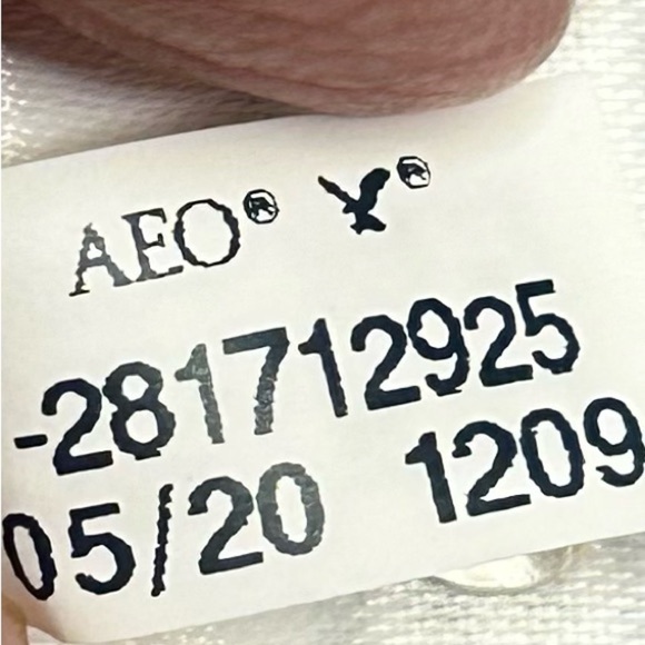 American Eagle Cheetah Crewneck Oversized Jegging Fit. Slit Sides. Women’s Small - Picture 15 of 15